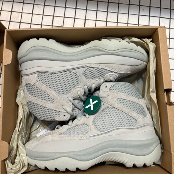 Adidas Yeezy Desert Boots Salt main image 4